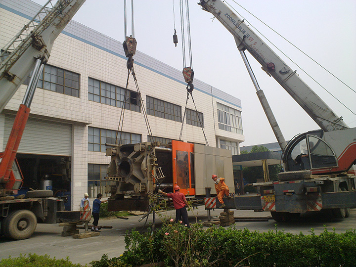 ģ�߼ӹ��豸����